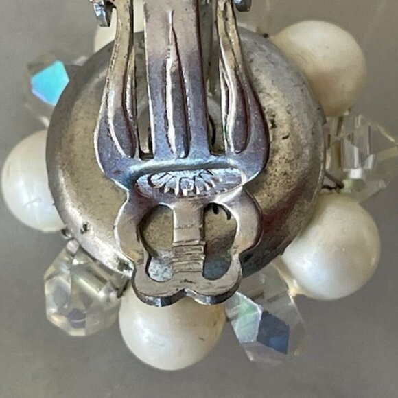 JAPAN Stamped Faux Cluster Pearl & Bead Paddle Clip Earrings - Picture 11 of 11